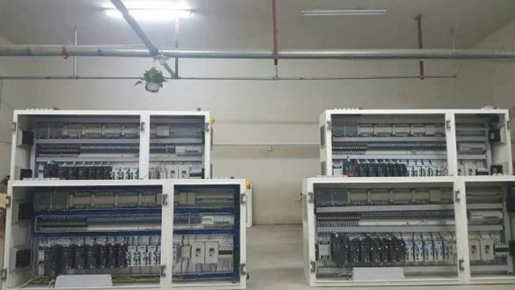 百(bai)葉輪成(cheng)型機(jī)控製(zhi)係(xi)統